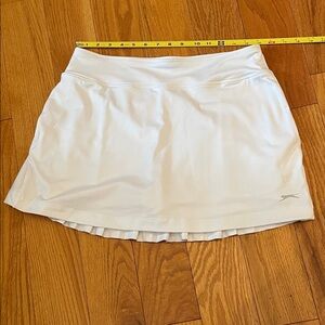 Slazenger golf White Mini Skirt with ruffled/ pleated back